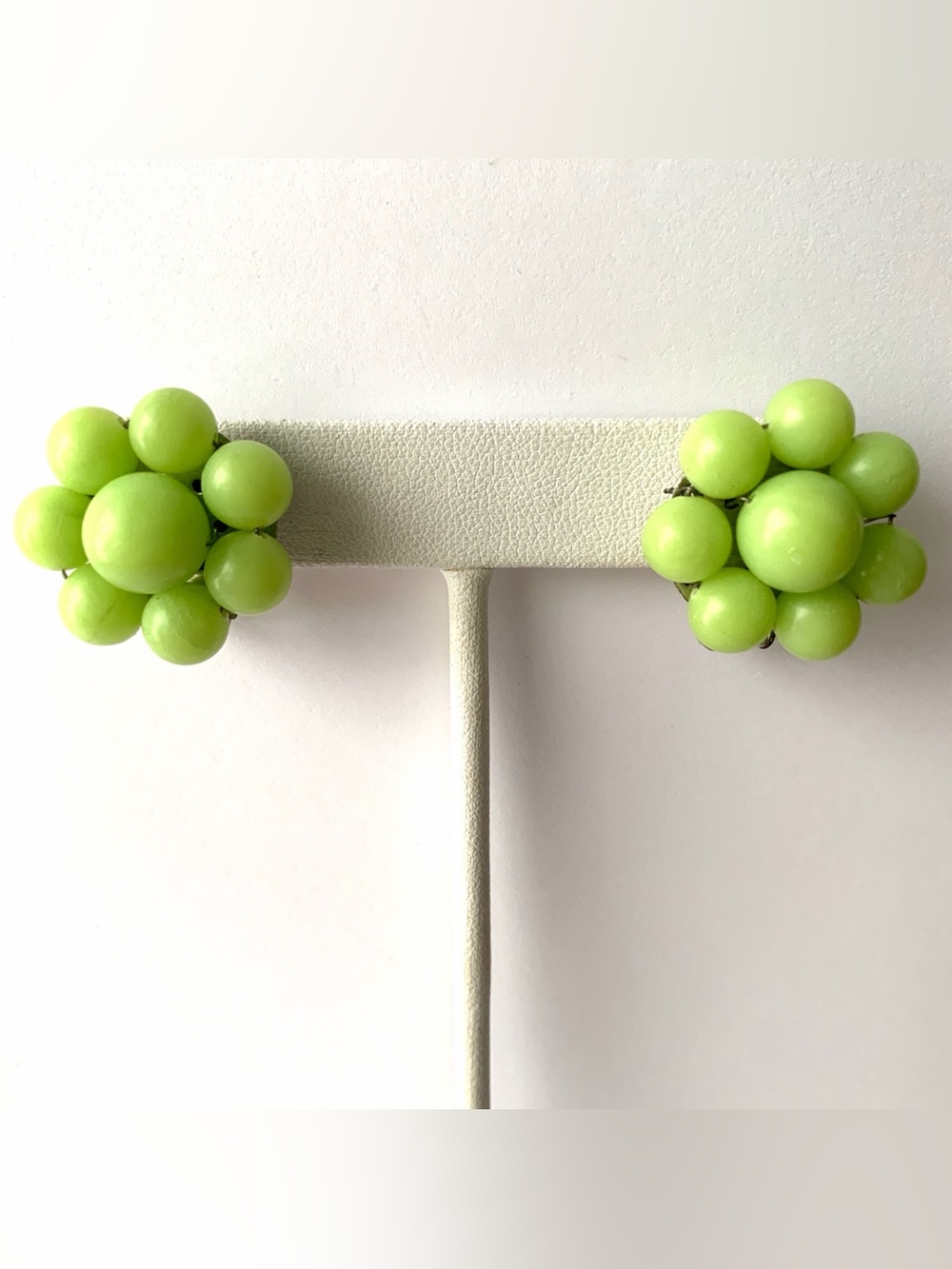 Vintage JAPAN Lime Green Cluster Plastic Earrings Clip Ons Silver Tone Metal